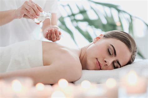 Massage sensuel complet du corps Massage érotique Bécancour